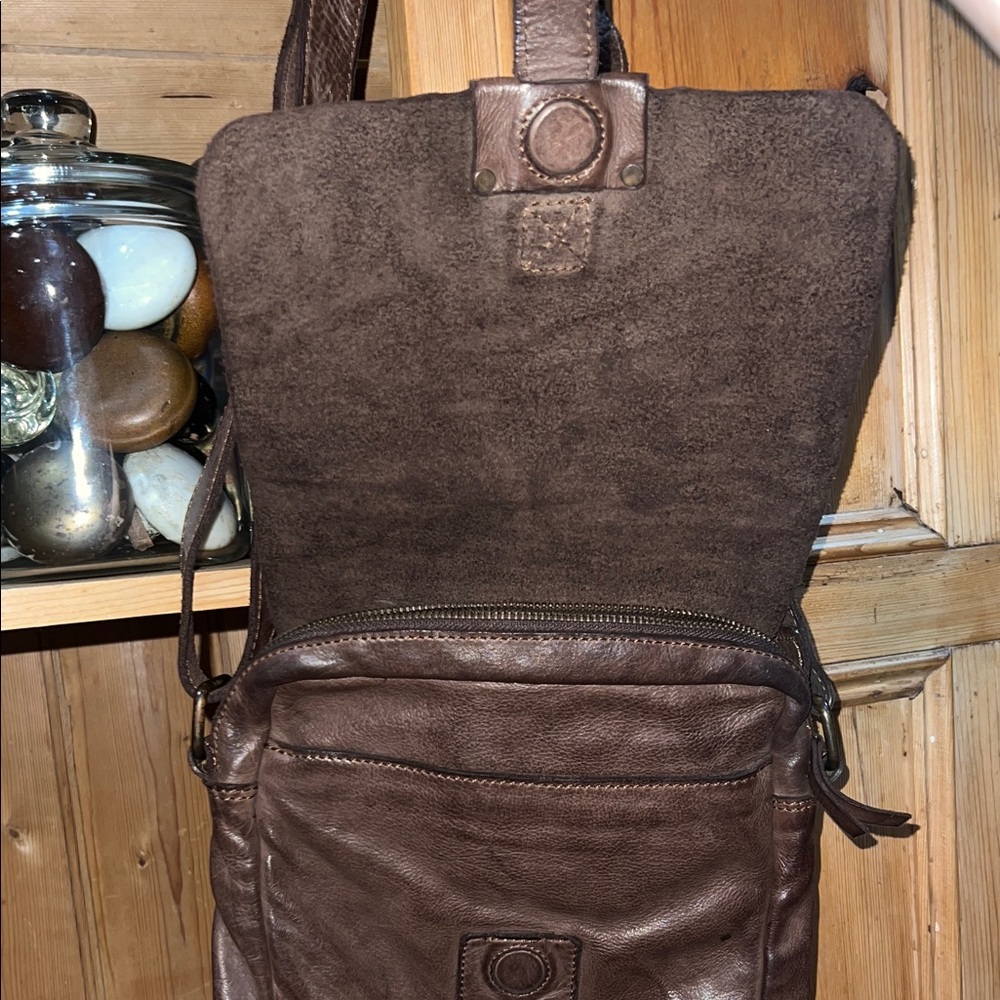 Harbour 2Nd Leather Crossbody Bag - Picture 2 of 10